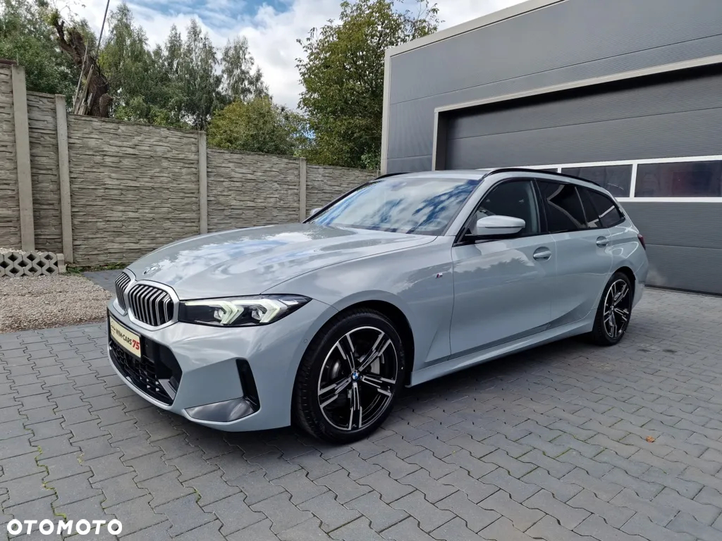 BMW Seria 3 330i xDrive M Sport - 9