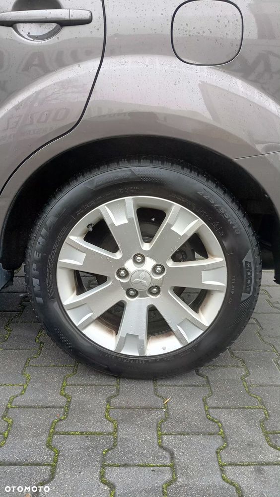 Mitsubishi Outlander 2.0 2WD CVT Invite - 13