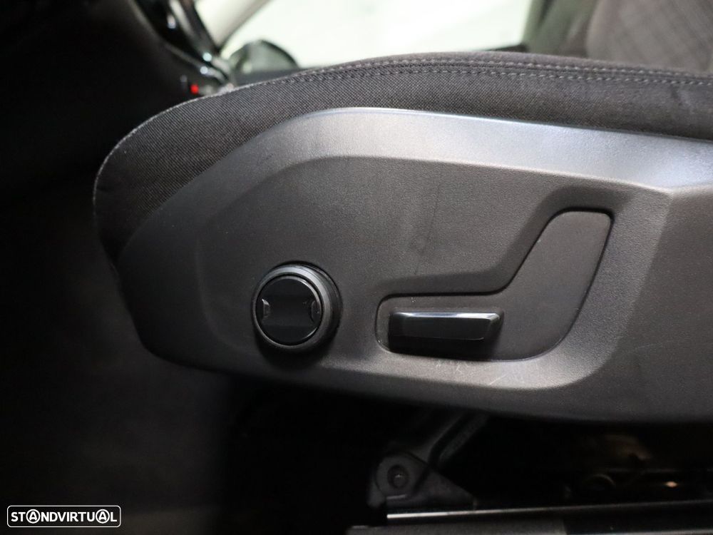 Volvo XC 60 2.0 T6 PHEV Core AWD - 11