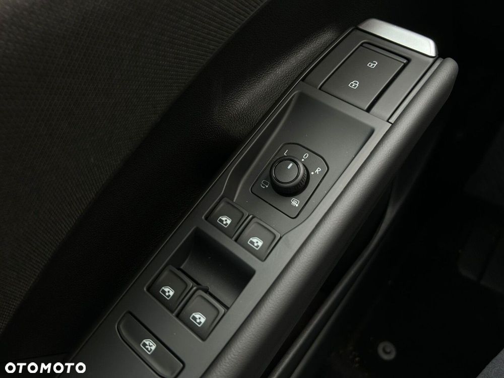 Volkswagen T-Roc - 22