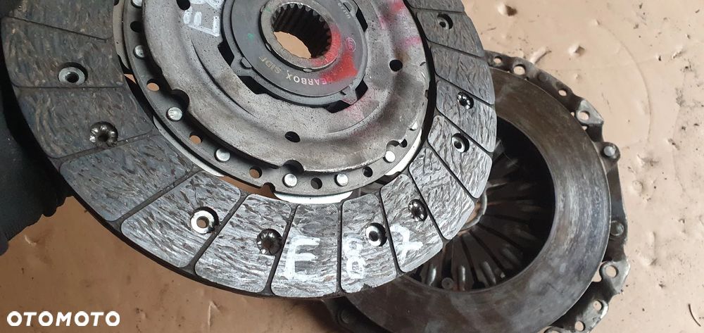 Sprzęgło tarcza docisk LUK BMW 1 E81 E87 2.0D 7615629 7603849 - 8