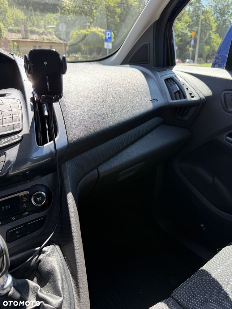 Ford Transit Connect - 36