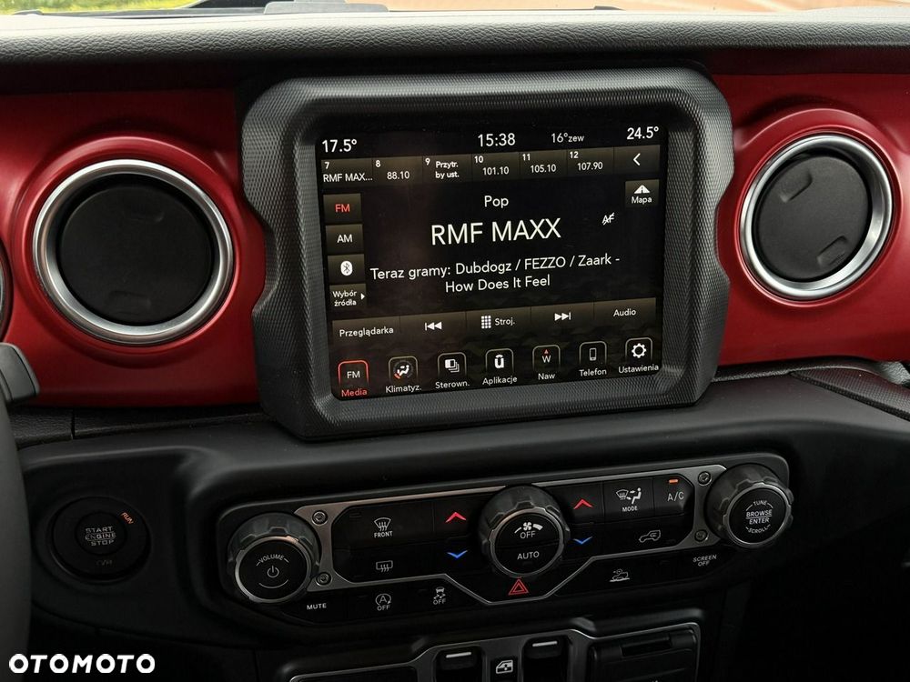 Jeep Wrangler - 26