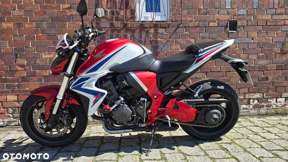 Honda CB - 1