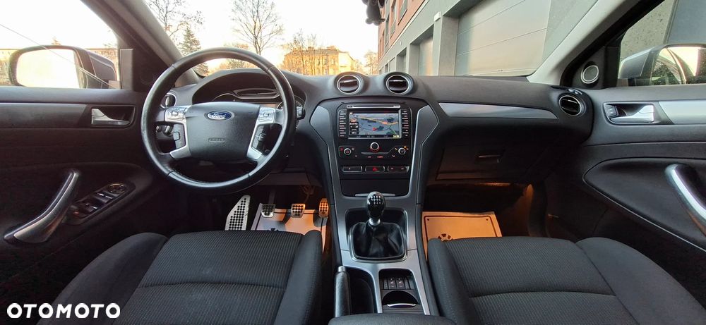 Ford Mondeo 2.0 TDCi Titanium - 24