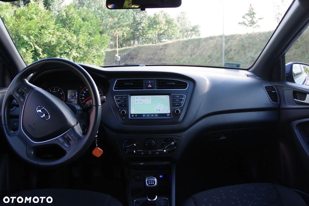 Hyundai i20 - 15