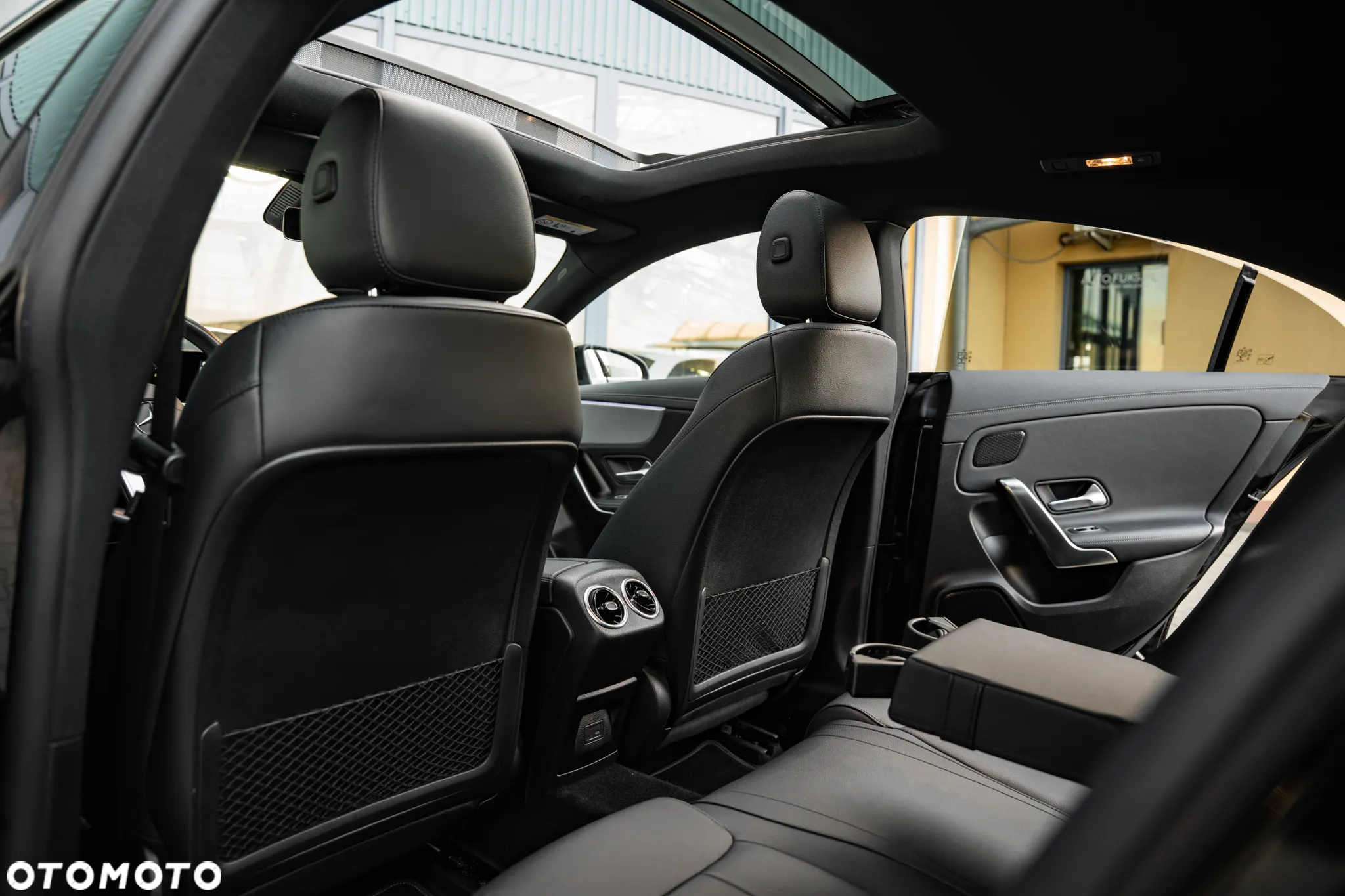 Mercedes-Benz CLA 250 Progressive 7G-DCT - 28
