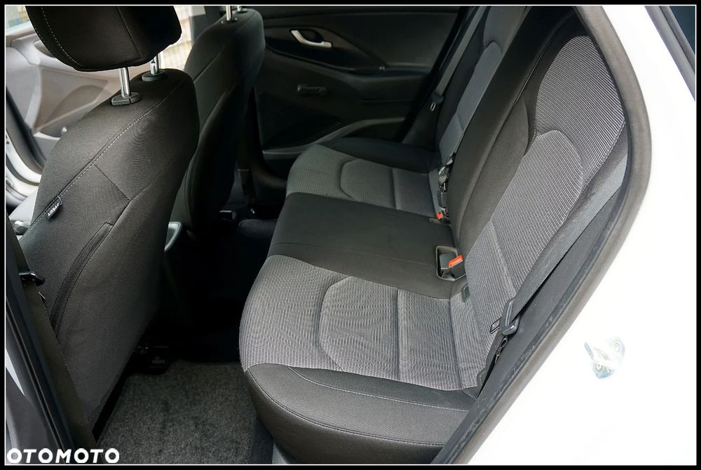 Hyundai i30 1.4 Fifa World Cup Edition - 8