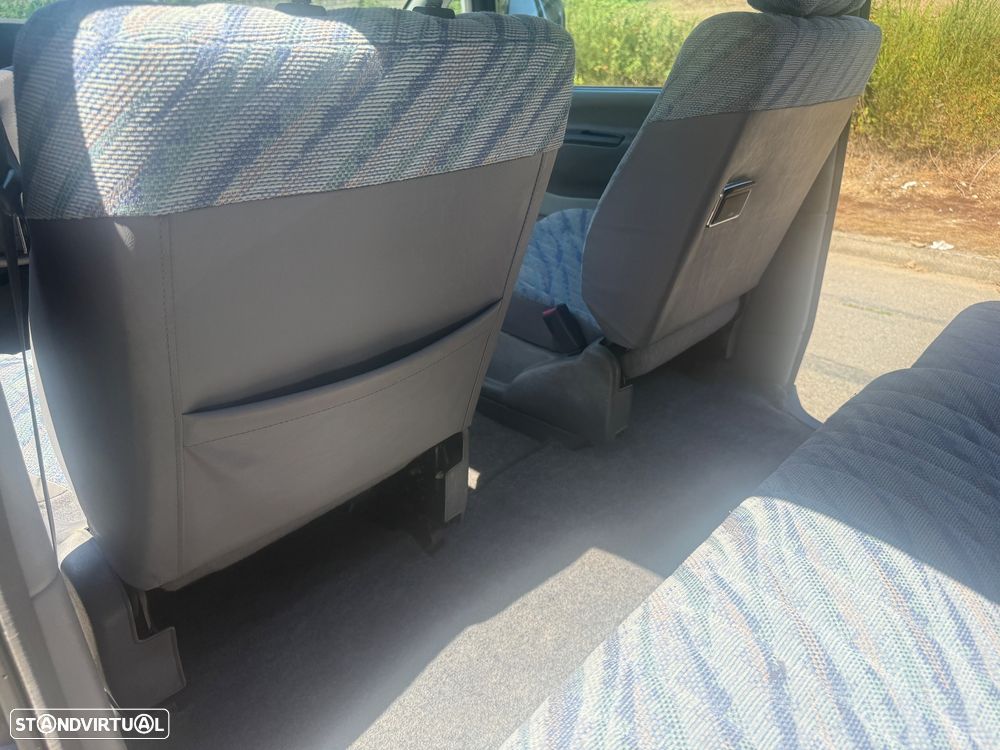 Mitsubishi Space Gear 2.5 TD GLX - 13