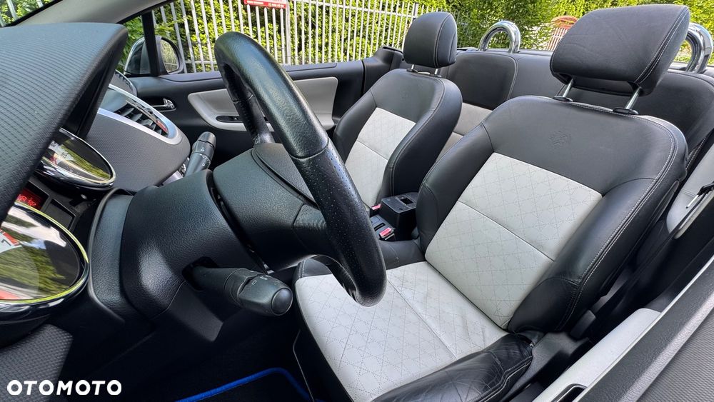 Peugeot 207 CC 1.6 Intense - 17