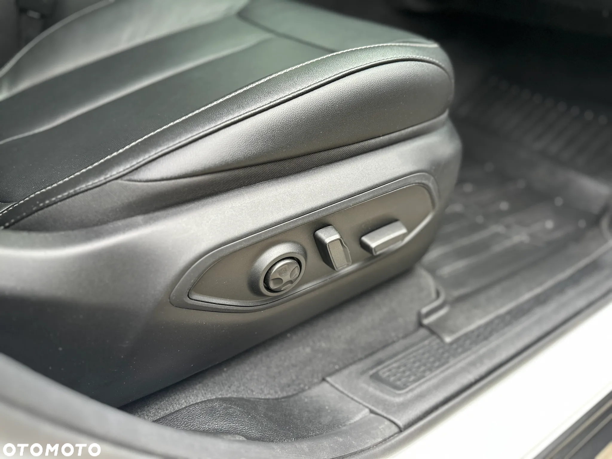 Jeep Grand Cherokee 2.0 4xe Plug-in Hybrid Automatik Limited - 24