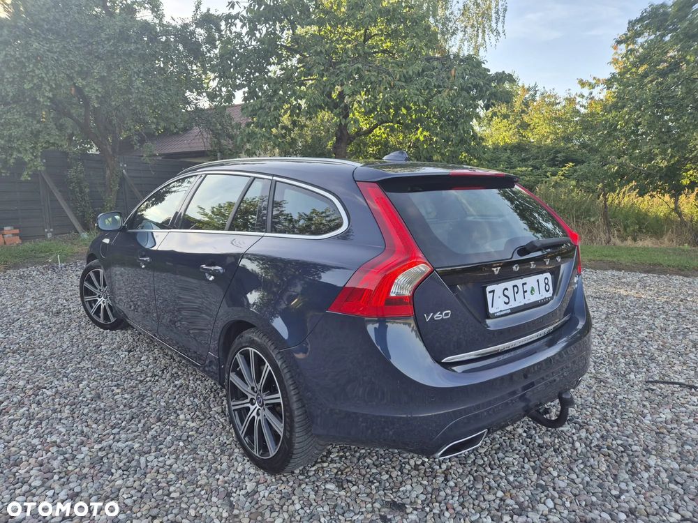 Volvo V60 D6 AWD Plug-in Hybrid Summum - 15