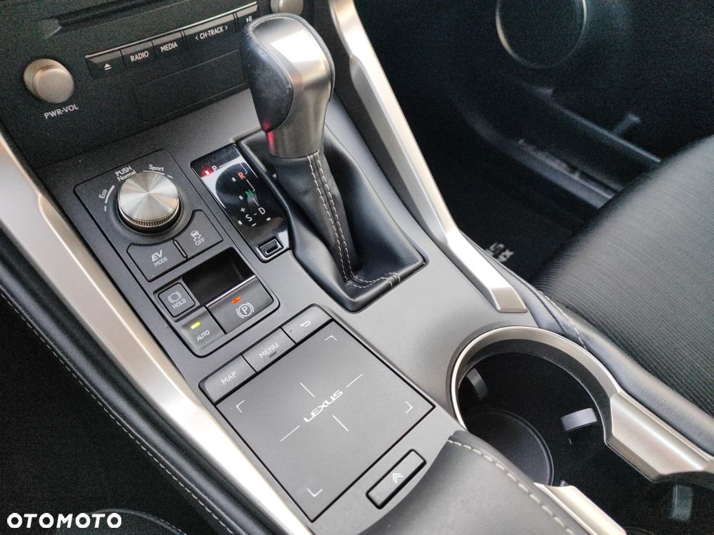 Lexus NX 300h Business Edition AWD - 13