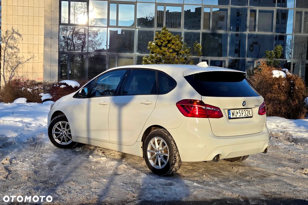 BMW Seria 2 218d - 3