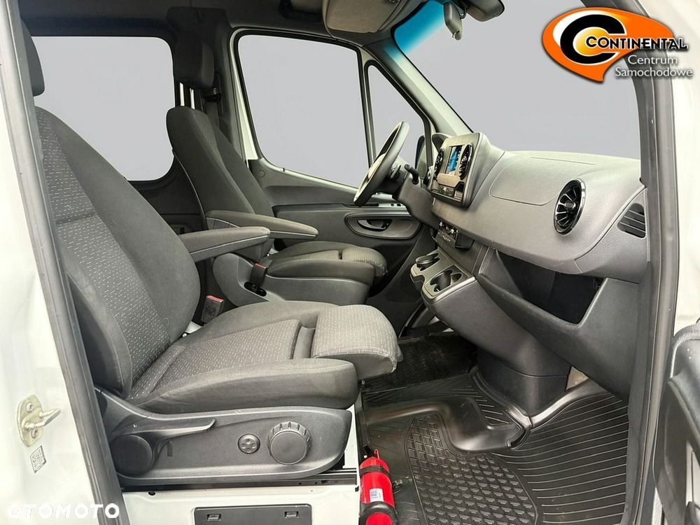 Mercedes-Benz Sprinter - 7