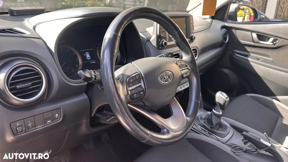 Hyundai KONA - 4