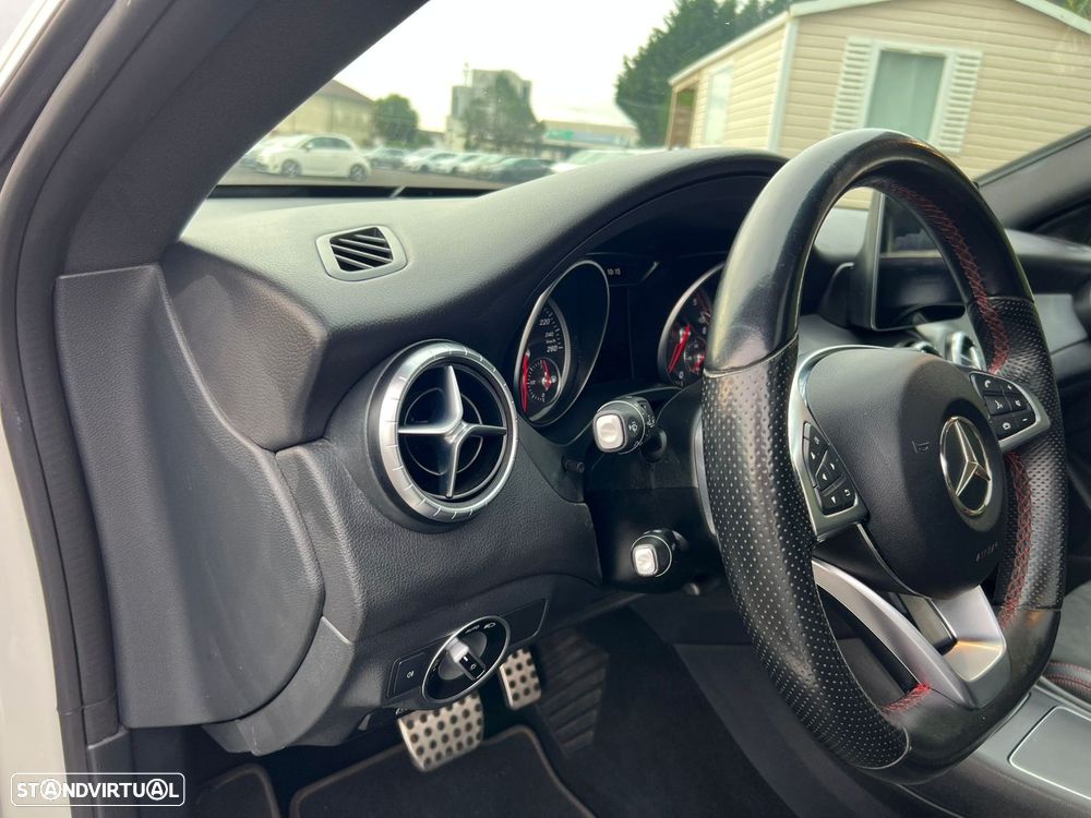 Mercedes-Benz CLA 220 - 38