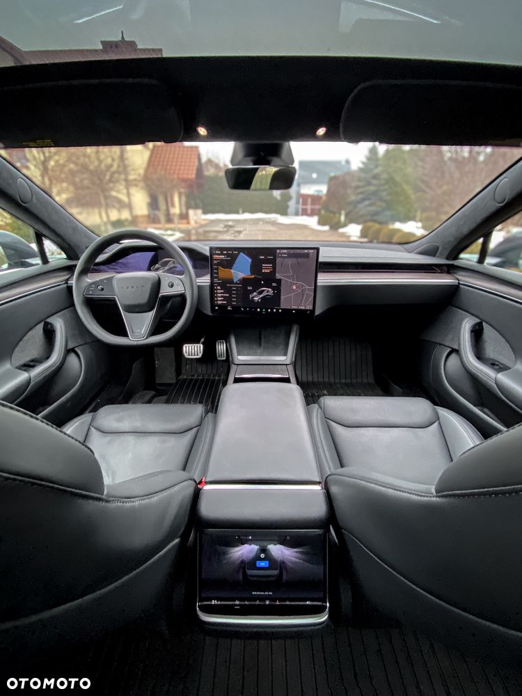Tesla Model S - 26