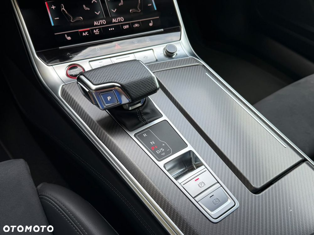 Audi RS6 Avant - 22