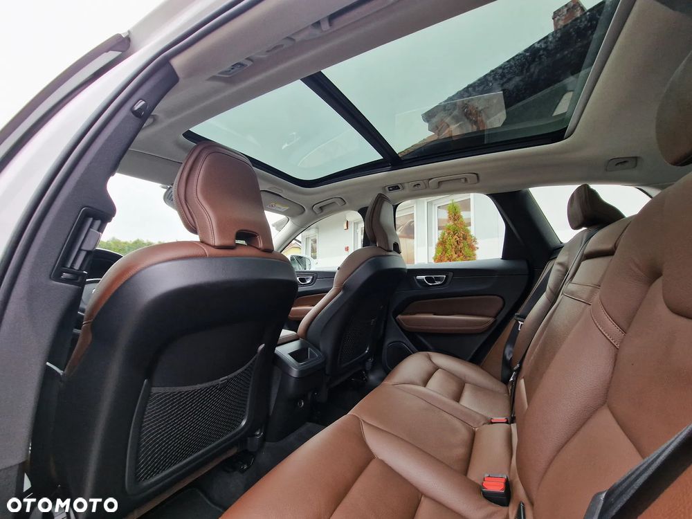 Volvo XC 60 D4 Drive-E Ocean Race - 24