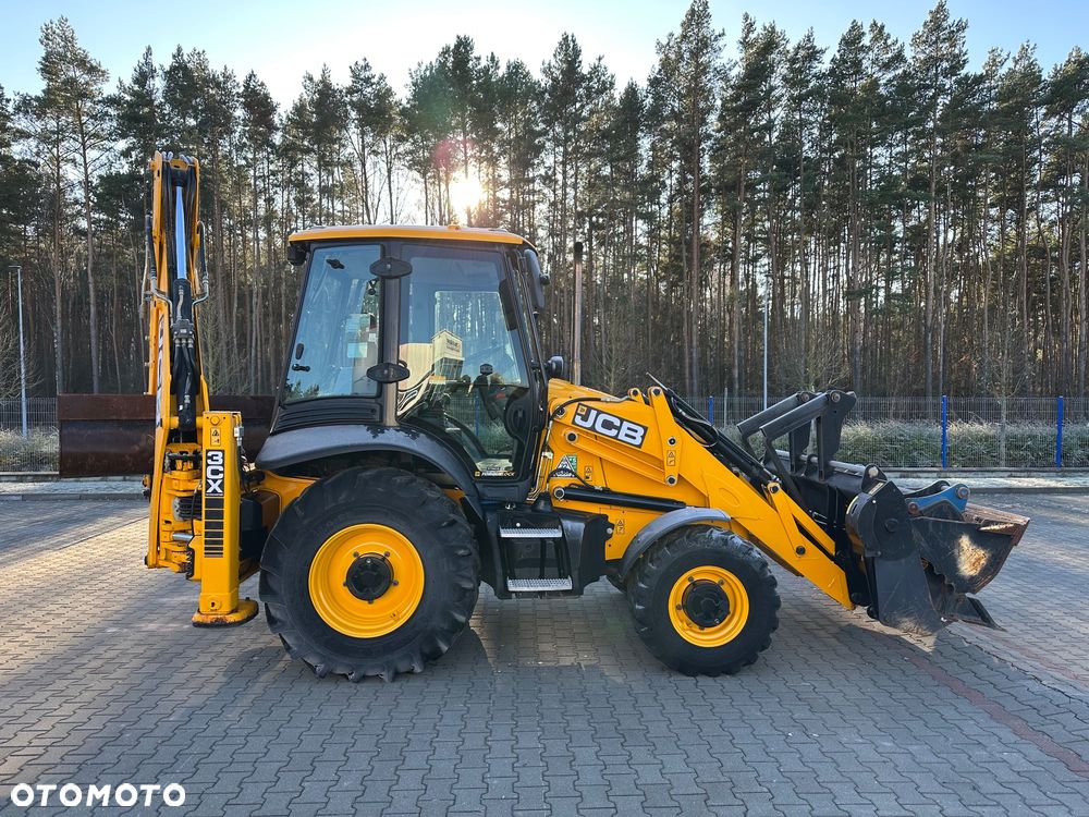 JCB 3CX PLUS 109hp Powershift + Torquelock (Contractor) - 6