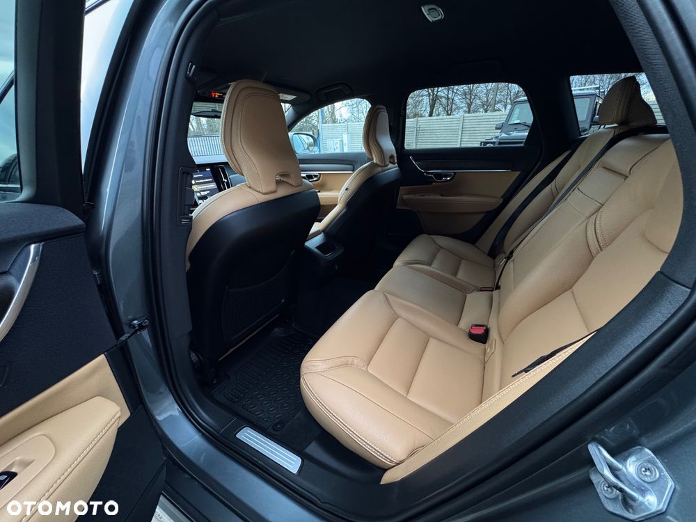 Volvo V90 Cross Country D4 AWD Geartronic Pro - 28