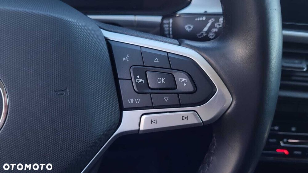 Volkswagen T-Roc - 19