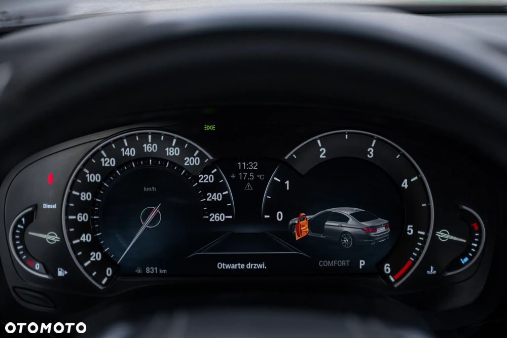 BMW Seria 5 520d xDrive Luxury Line - 7