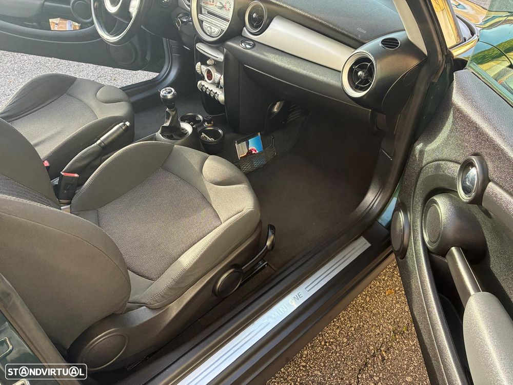 MINI 3 Portas One - 4