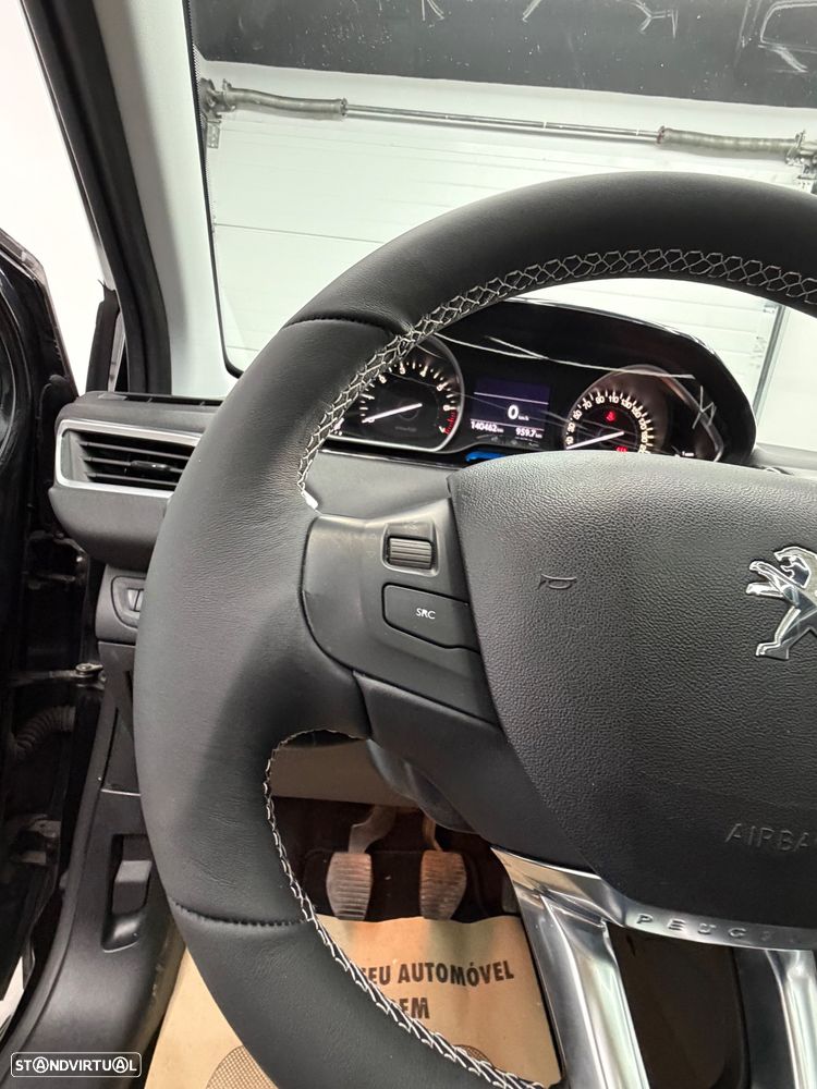 Peugeot 208 1.2 VTi Allure - 9