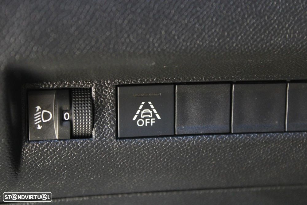 Peugeot e-2008 Allure Pack - 34