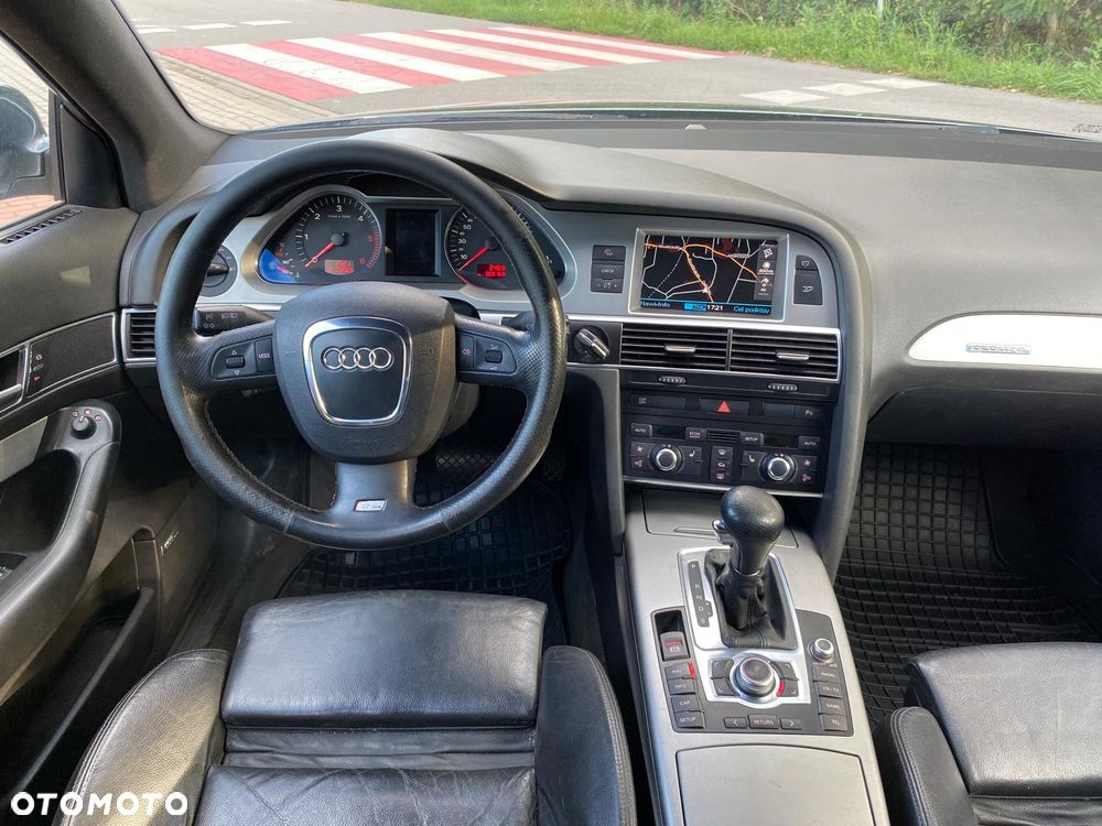Audi A6 Avant - 16