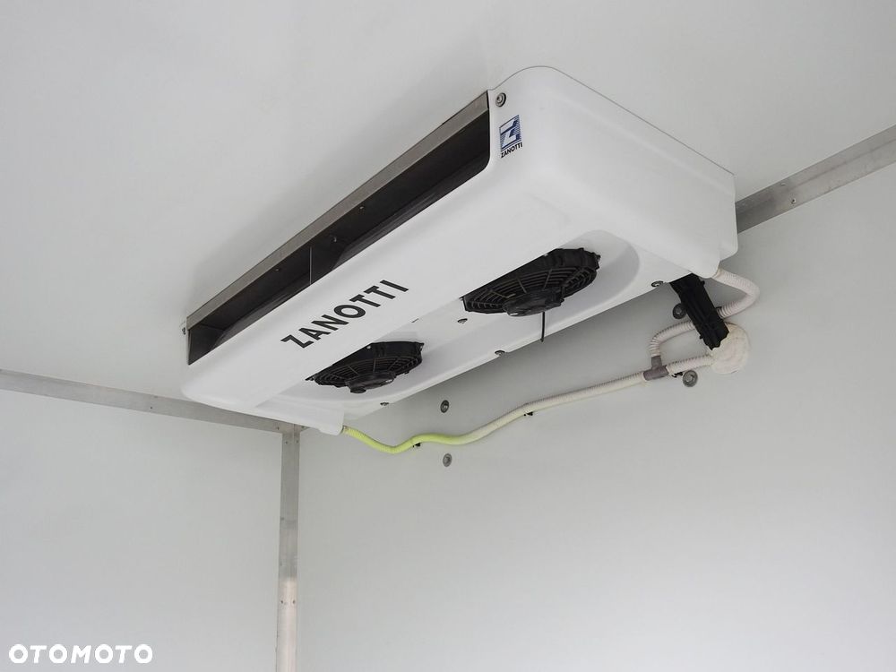 Renault MASTER  CHŁODNIA KONTENER 0*C LEDY KLIMATYZACJA  145KM - 28