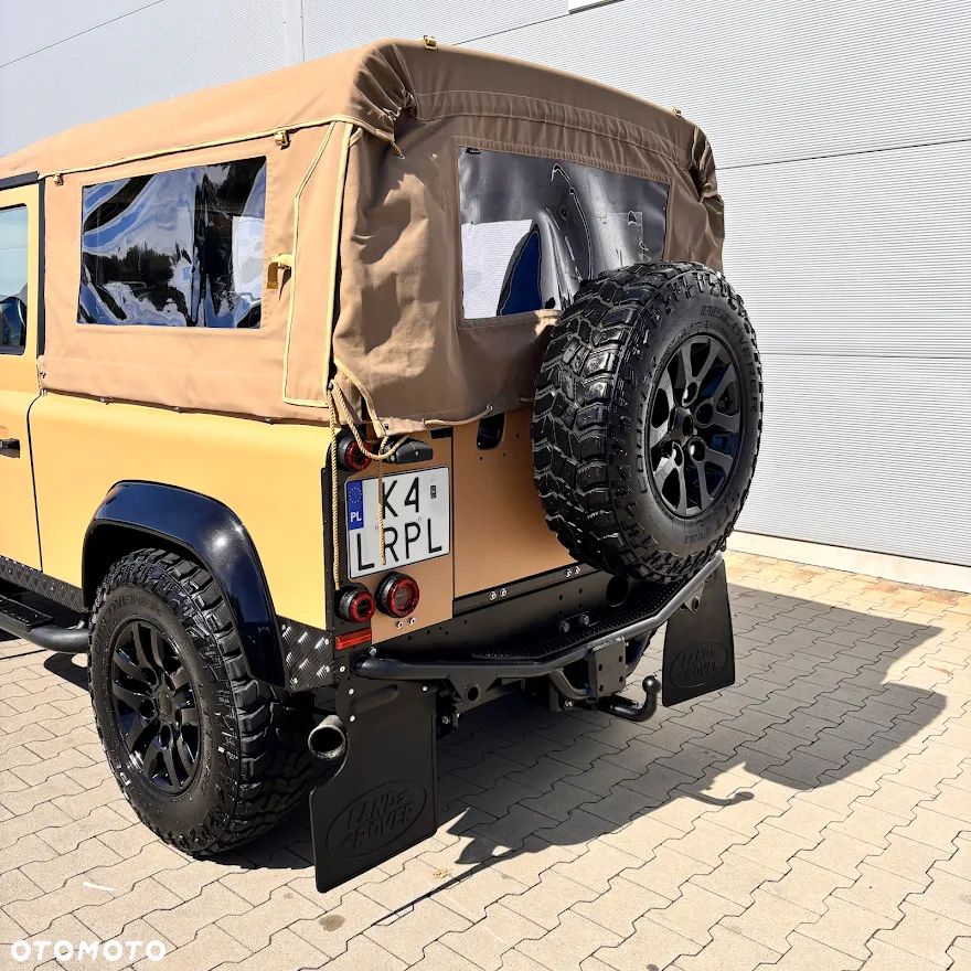 Land Rover Defender 2.4 TD4 SE - 15