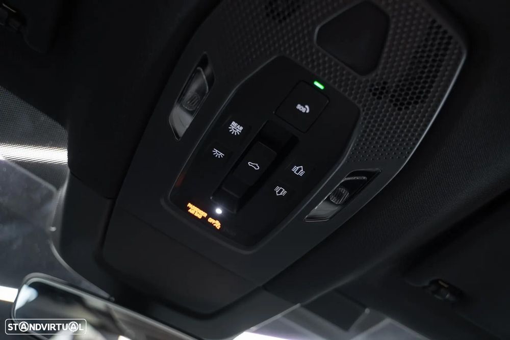 Porsche Macan Electric - 48