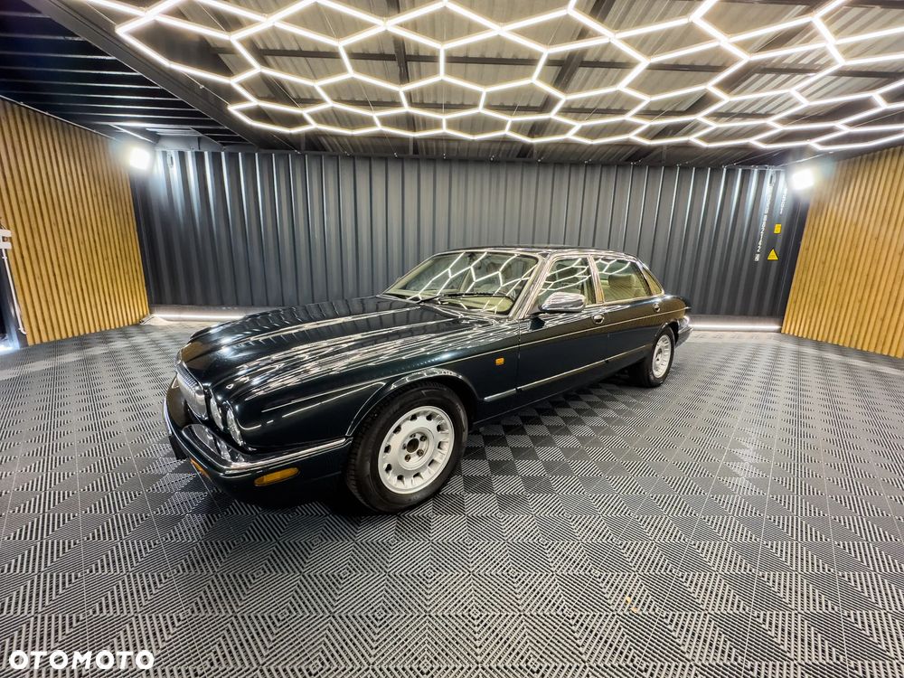 Jaguar Daimler 8 - 5