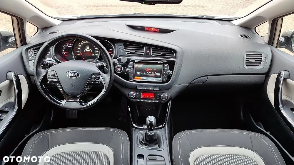 Kia Ceed 1.6 GDI XL - 32