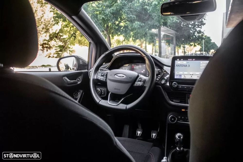 Ford Fiesta - 31