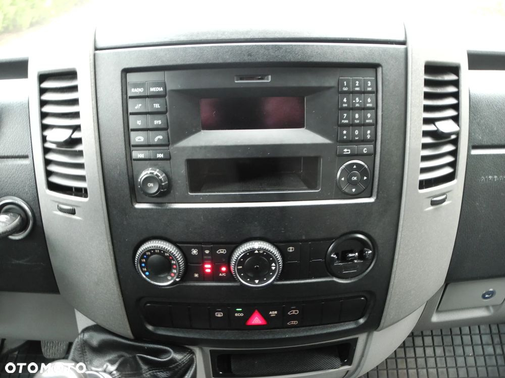 Mercedes-Benz Sprinter - 9