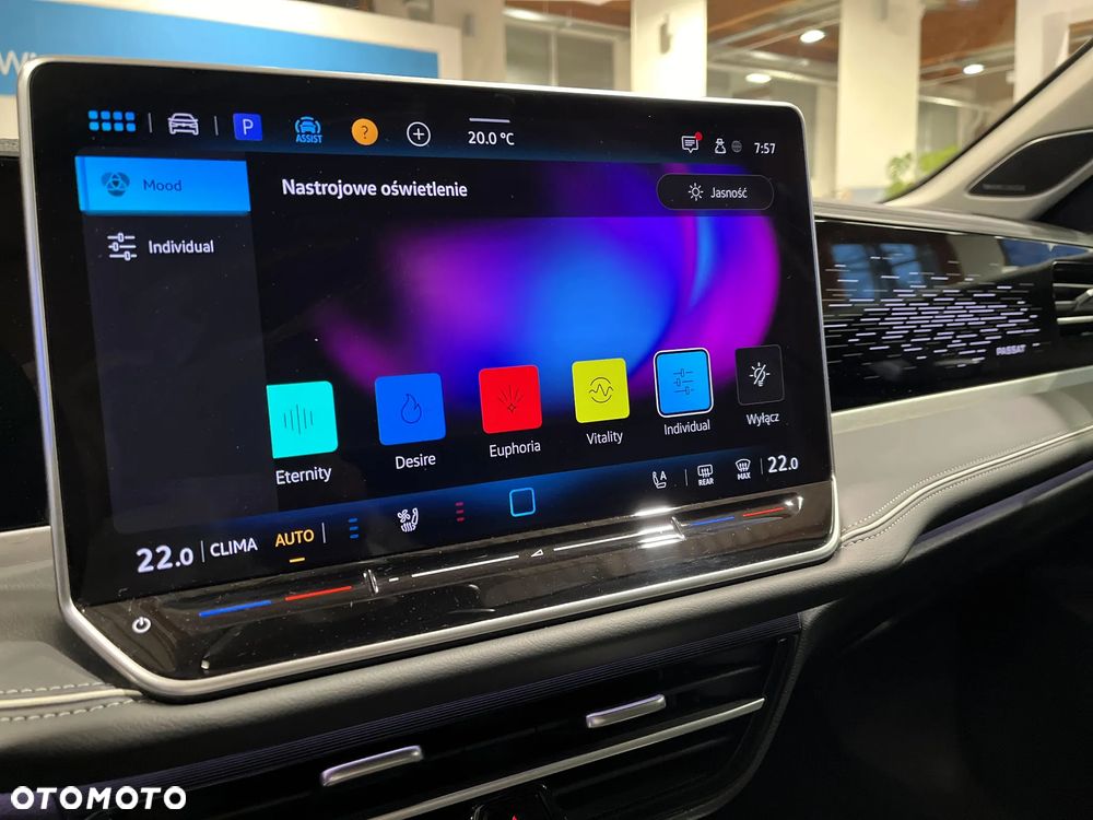 Volkswagen Passat - 24