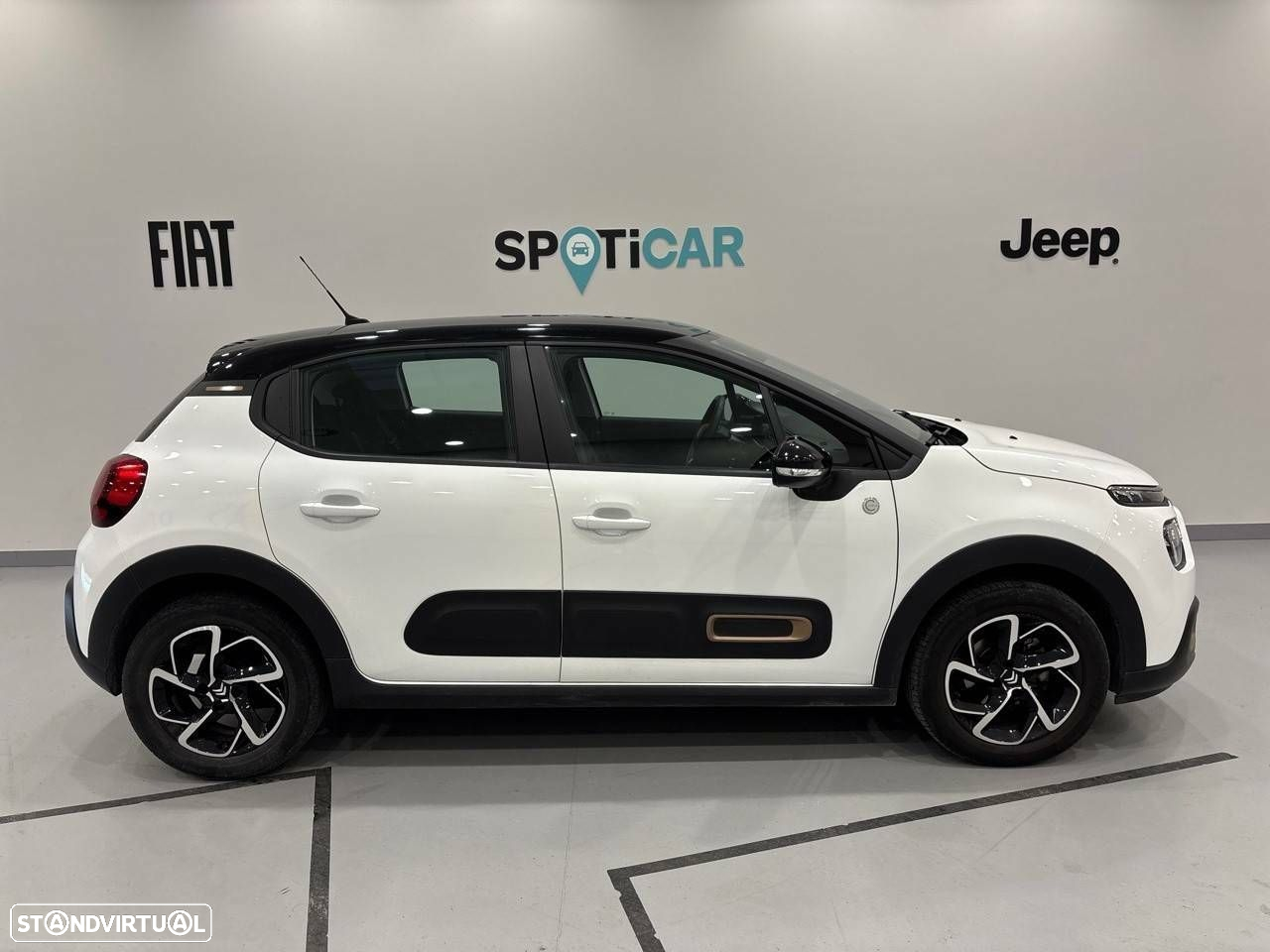 Citroën C3 1.2 PureTech C-Series - 4