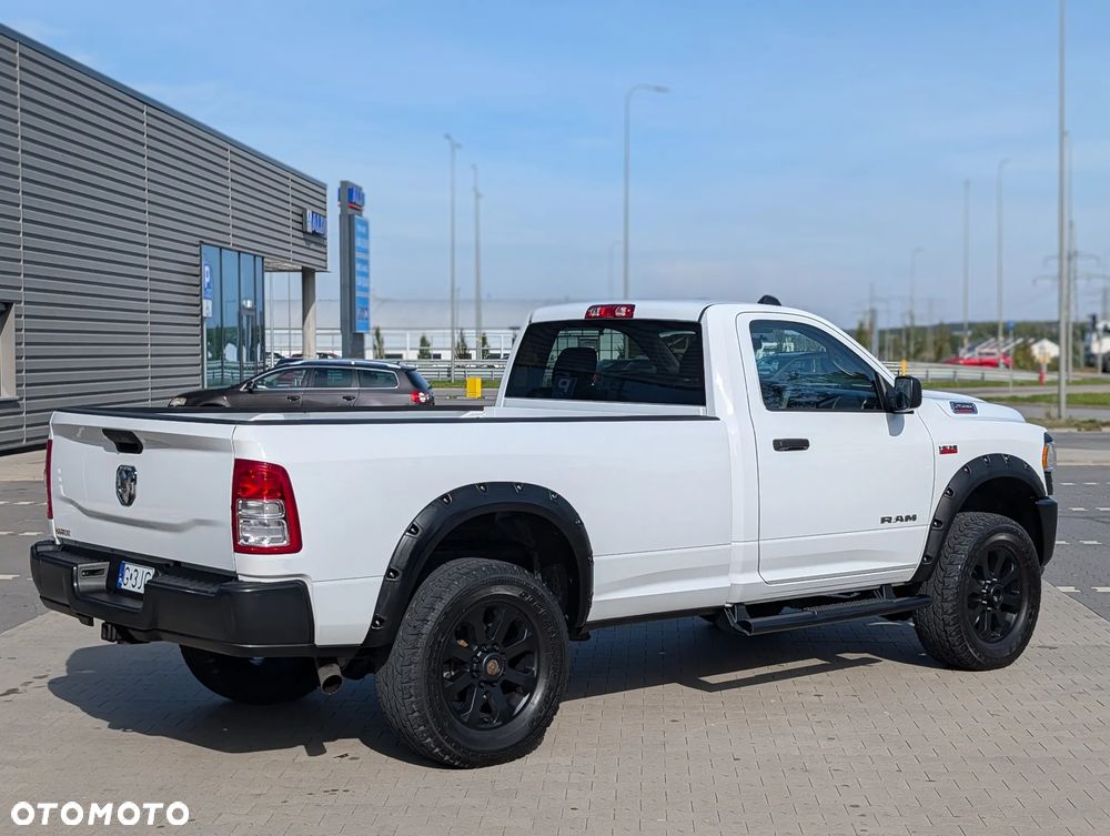 RAM 2500 - 4