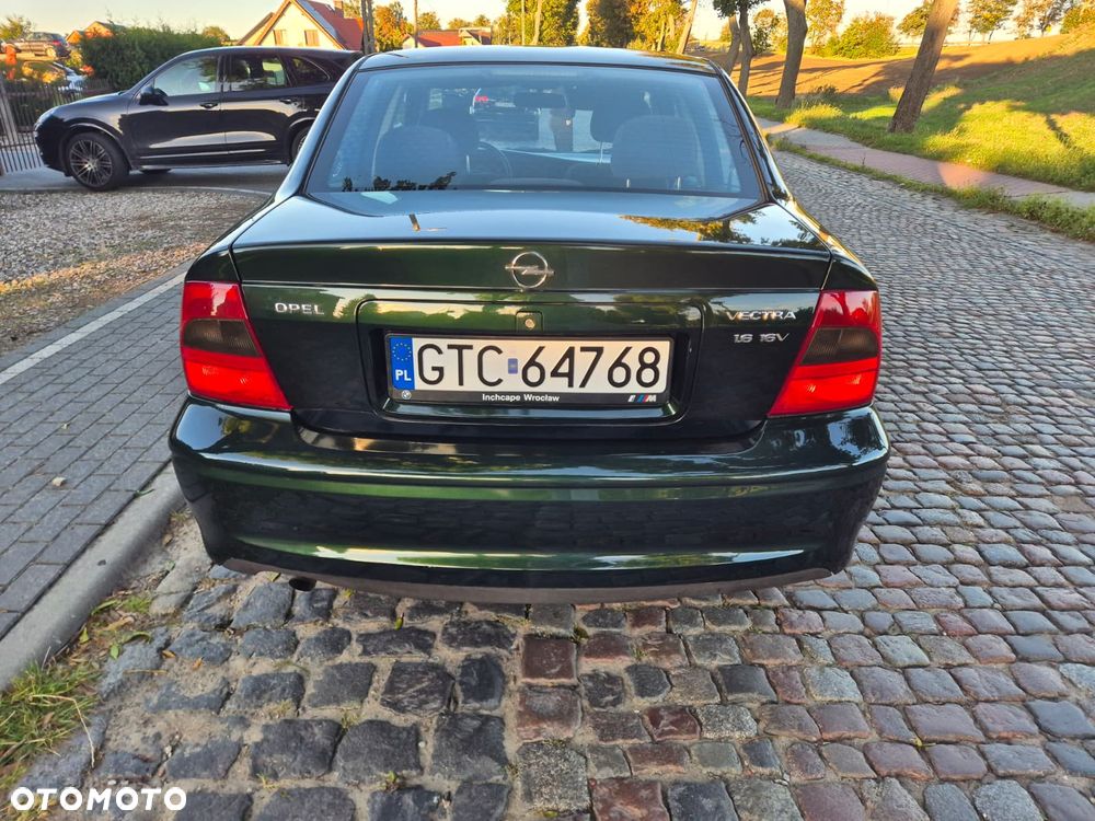 Opel Vectra 1.6 GL - 8
