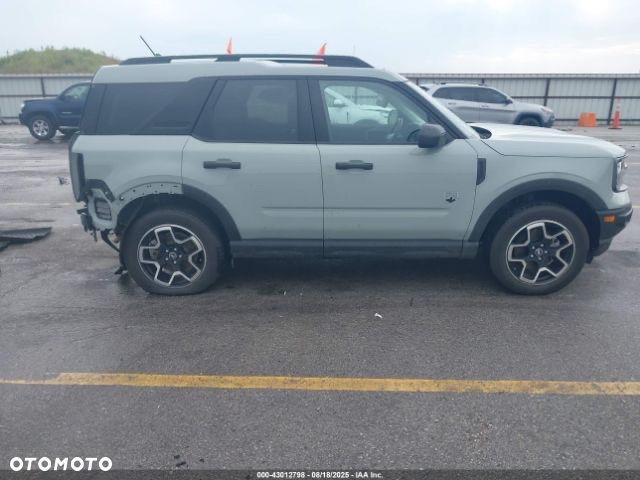 Ford Bronco - 5