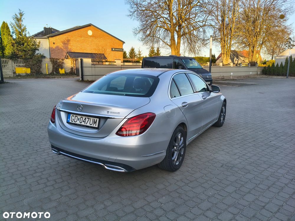 Mercedes-Benz Klasa C 180 7G-TRONIC - 3
