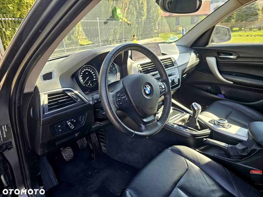 BMW Seria 1 118i Edition Metropolitan - 16