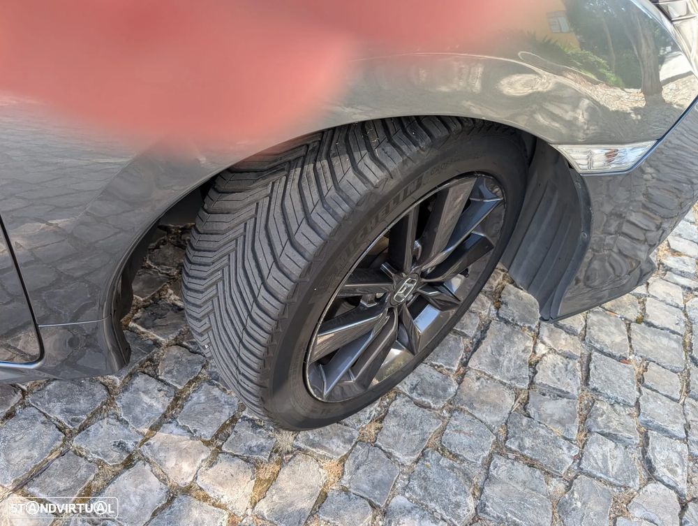 Honda Civic 1.0 i-VTEC Elegance Navi CVT - 2