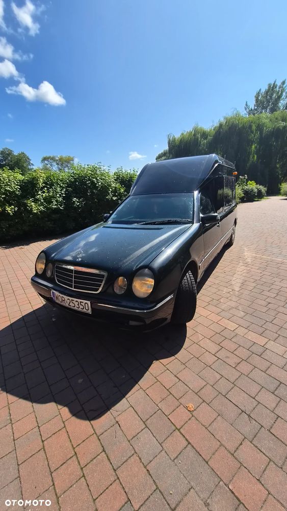 Mercedes-Benz Klasa E - 1