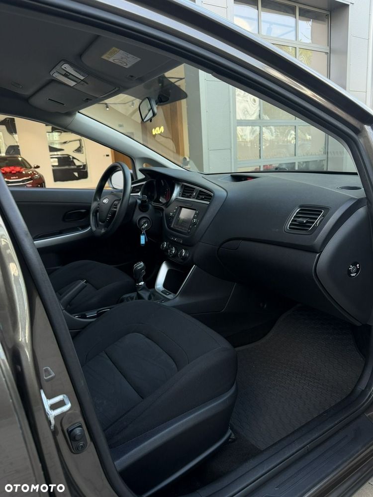 Kia Ceed - 27