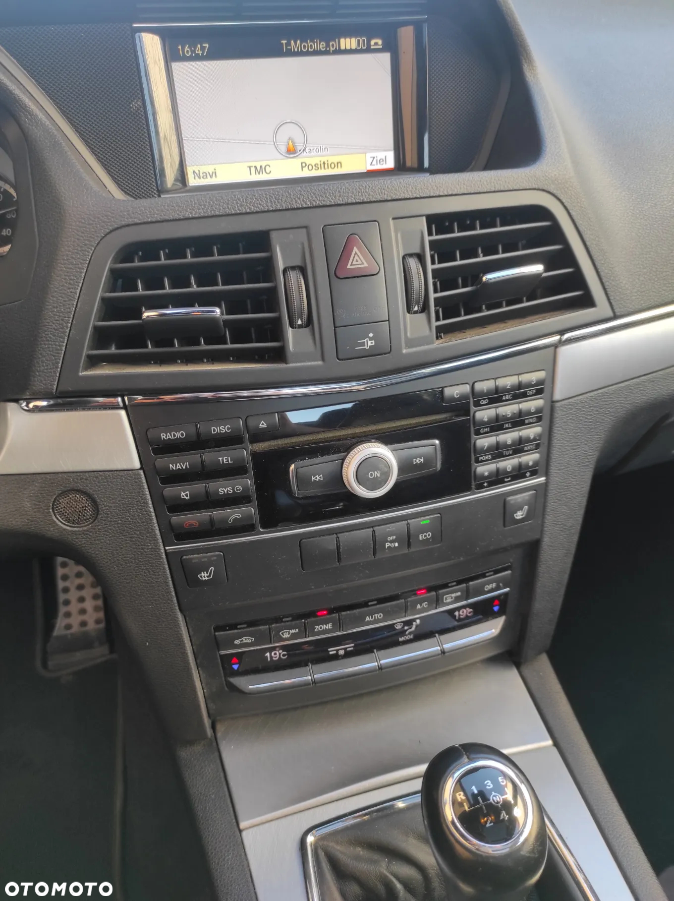 Mercedes-Benz Klasa E 200 CGI BlueEffICIENCY - 29